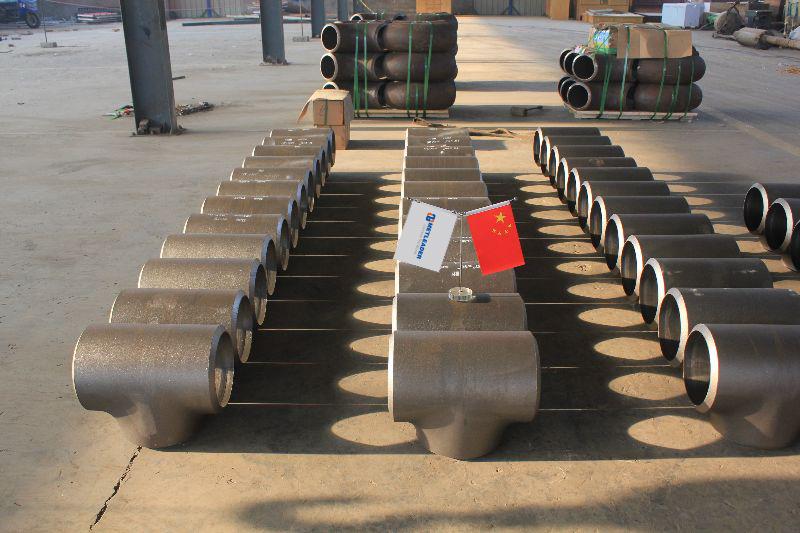 Carbon steel pipe tee fitting